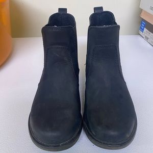 SOLD Denver Hayes.  Women’s Ankle Boots.  Size US7.  Black.  Waterproof.